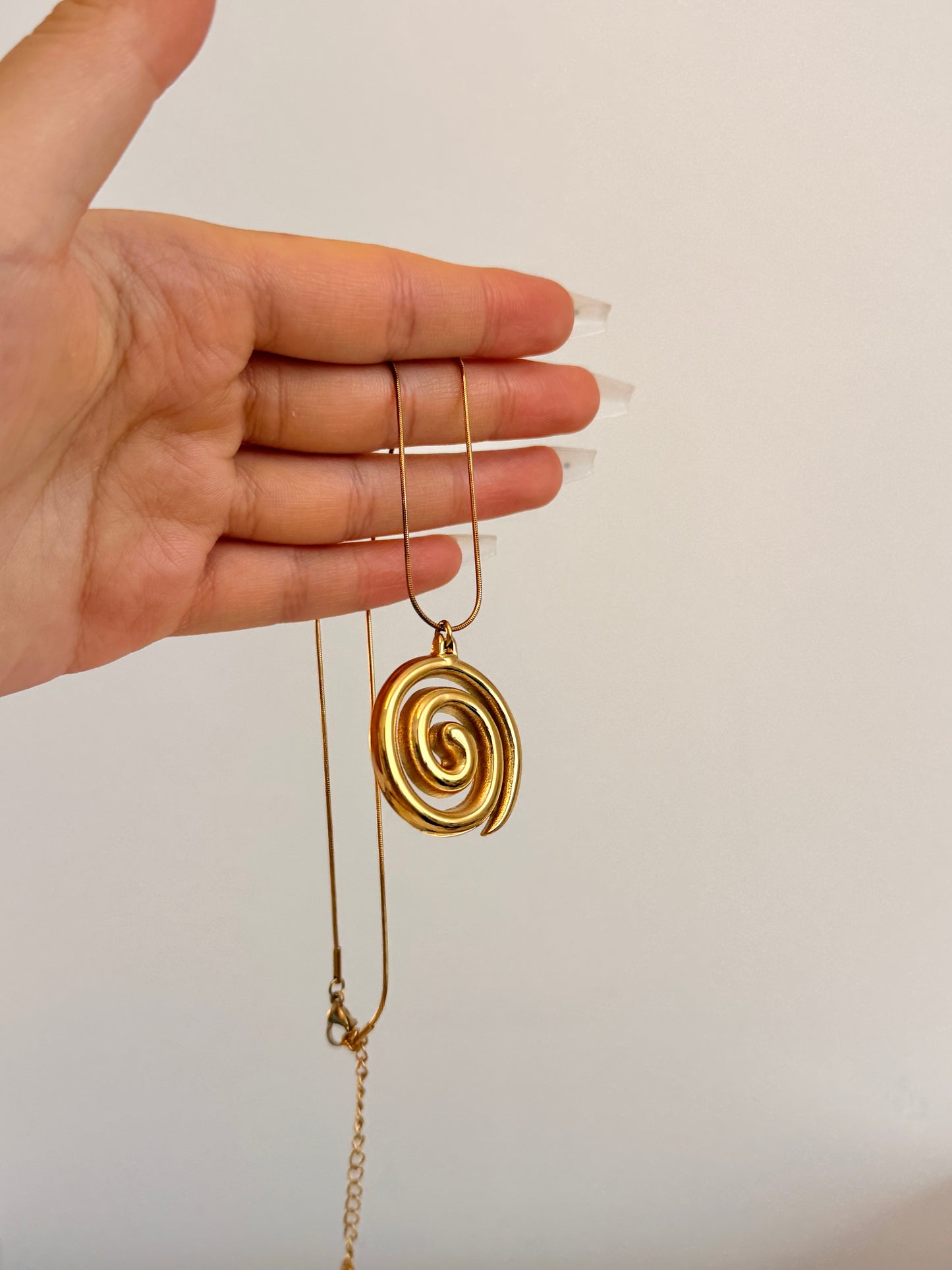 Swirl Pendant Necklace
