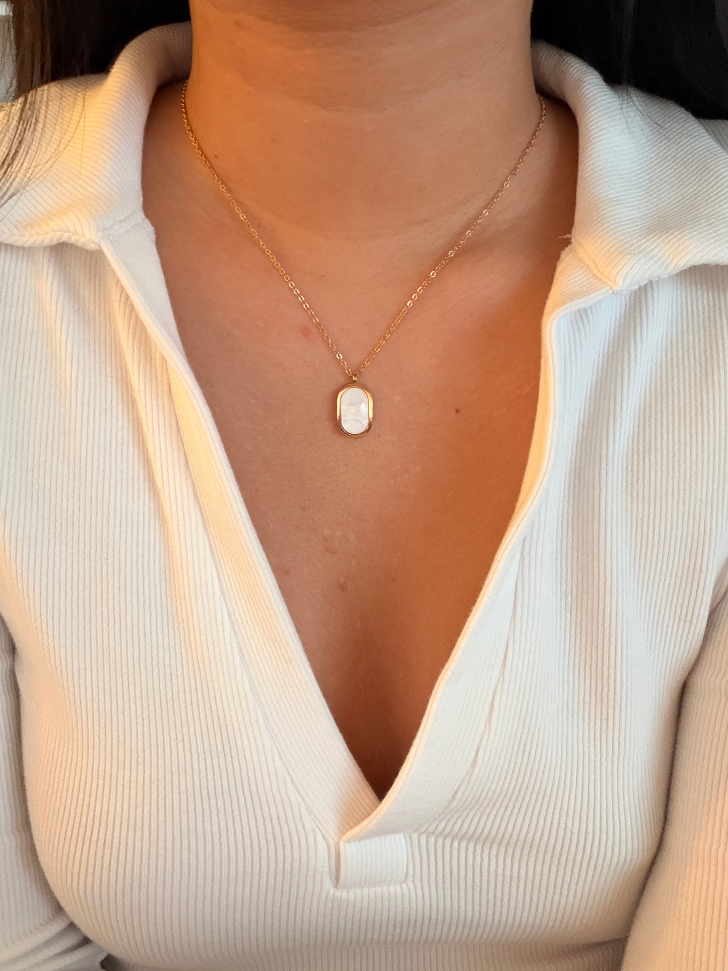 Pearl Plate Pendant Necklace
