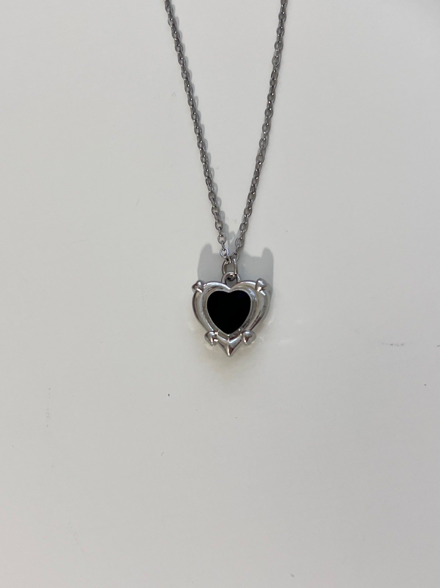 Noir Heart Pendent Necklace