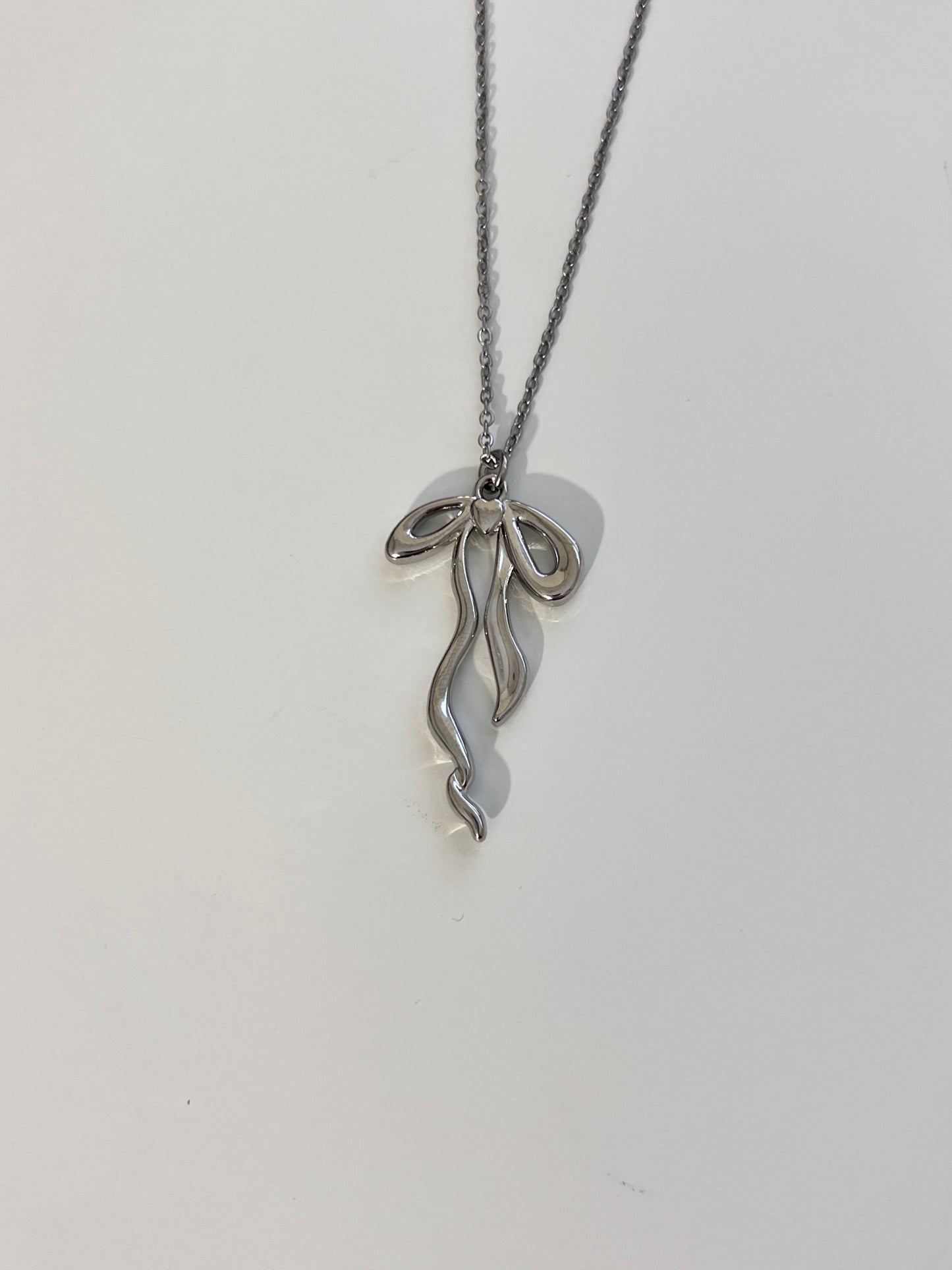 Jellyfish Bow Tie Pendent Necklace