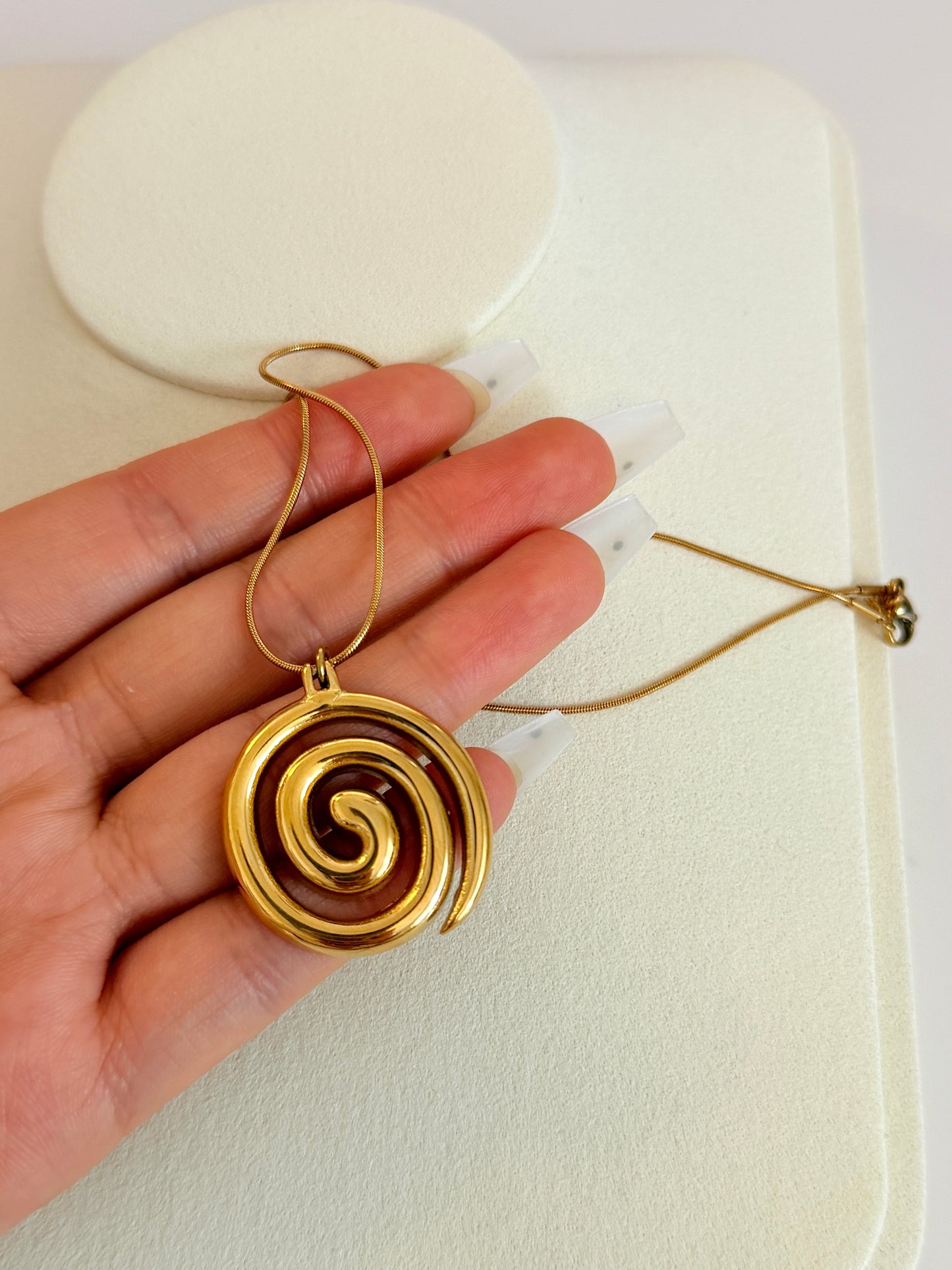 Swirl Pendant Necklace