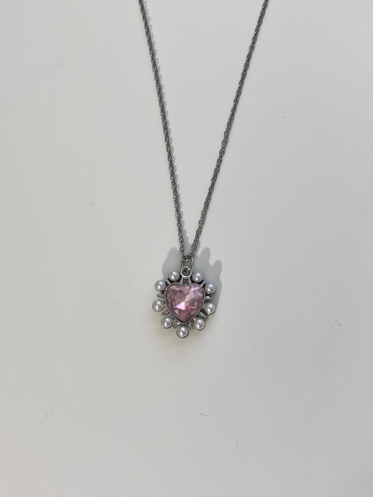 Pearl Heart Pendent Necklace