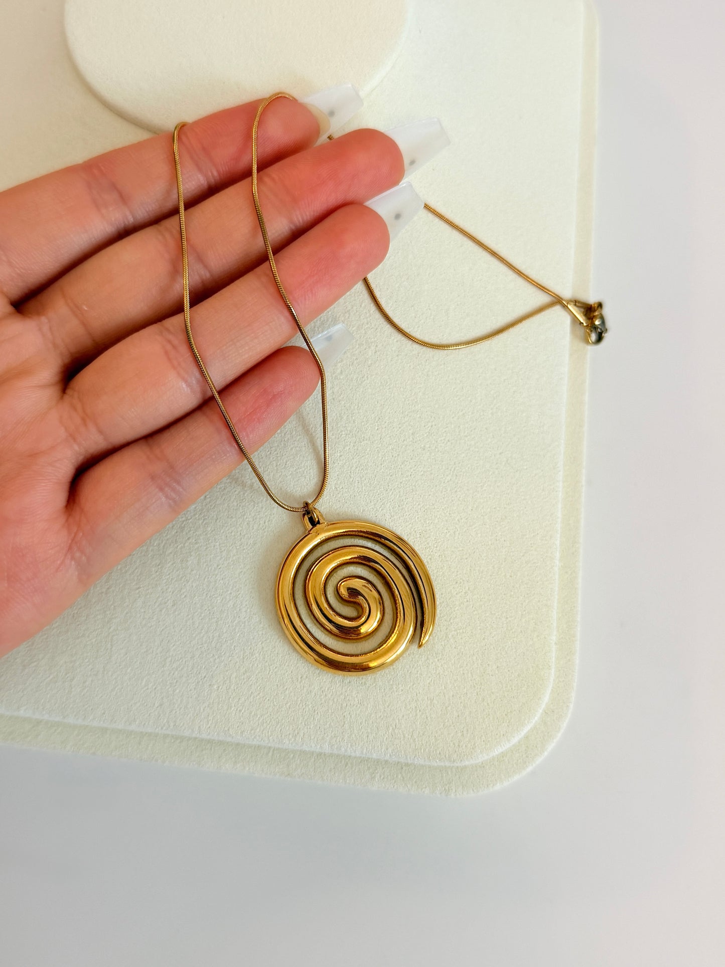 Swirl Pendant Necklace