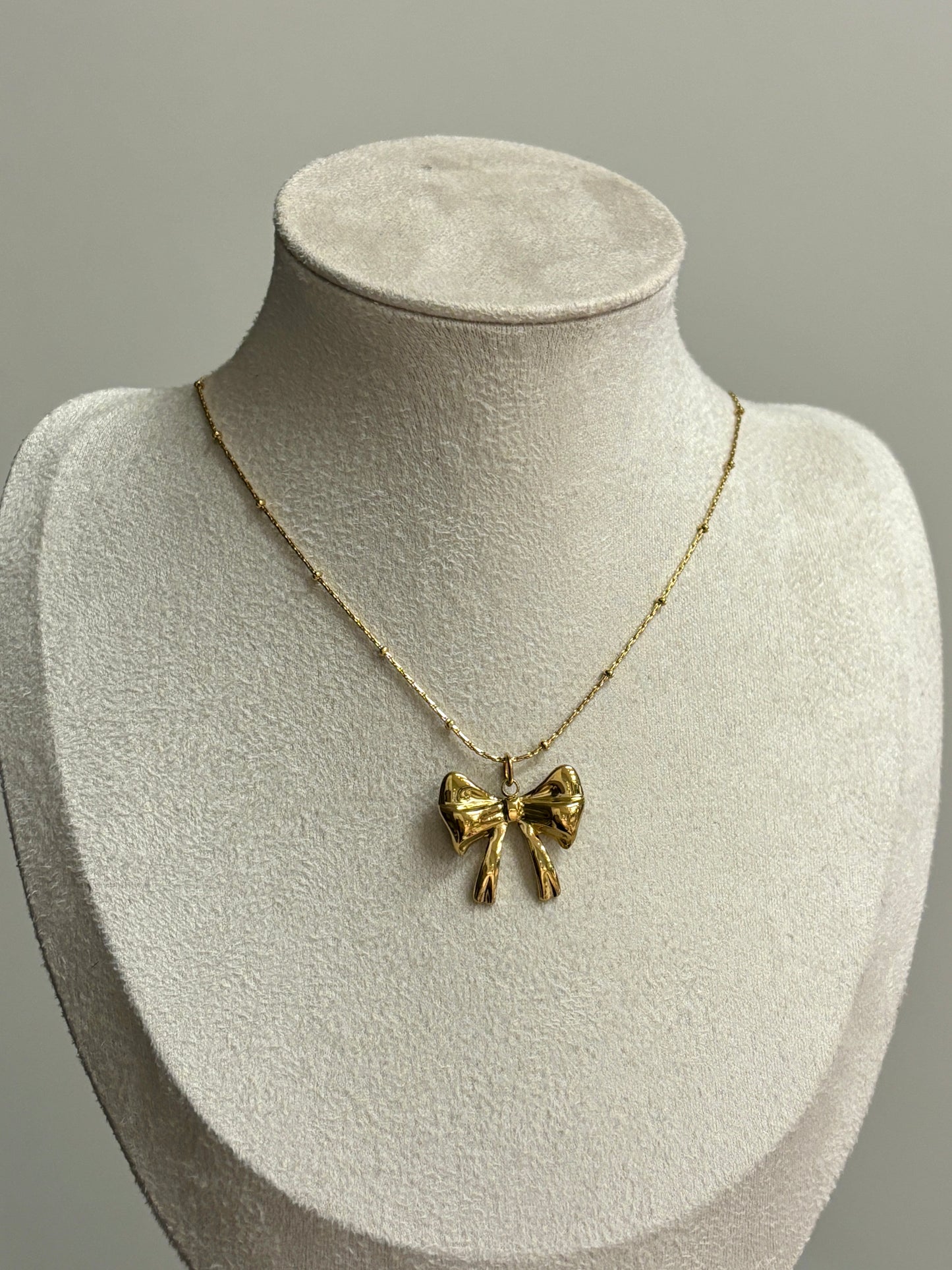 Dainty Bow Necklace