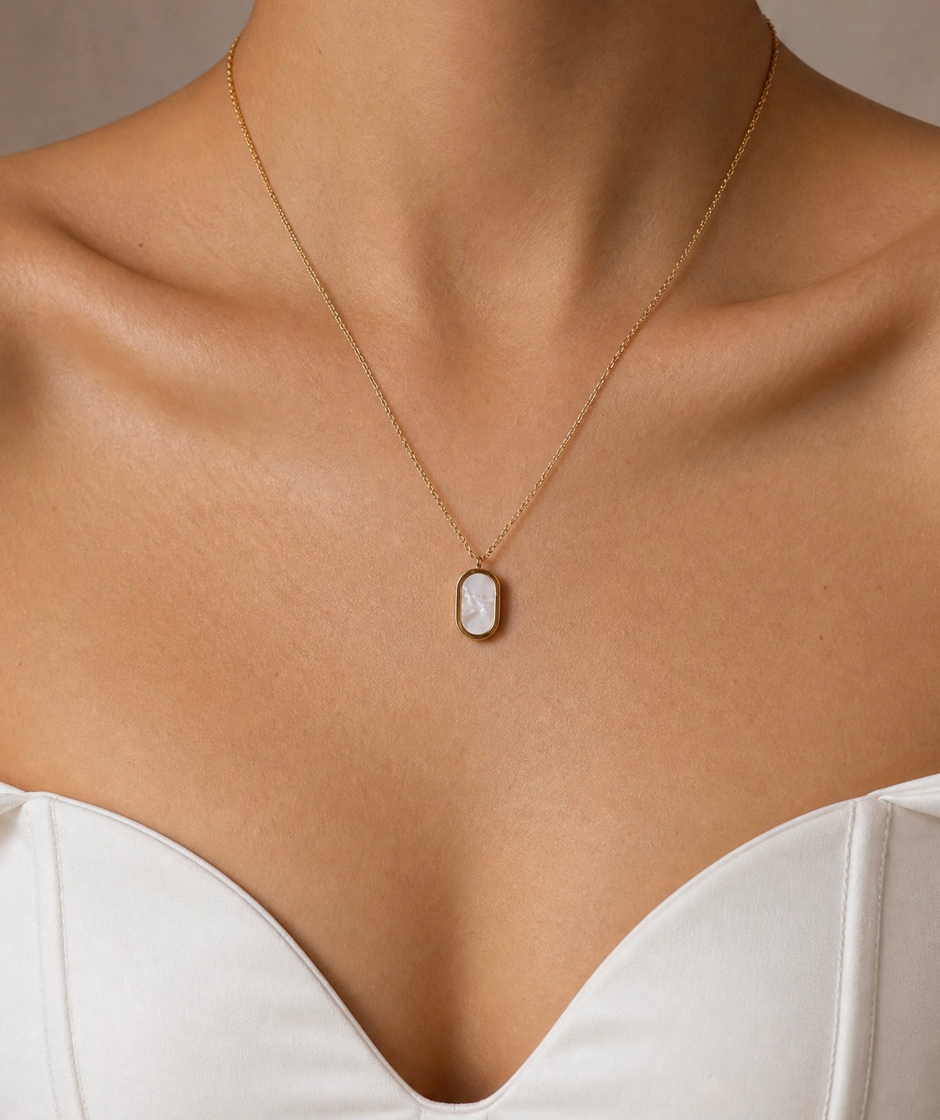 Pearl Plate Pendant Necklace